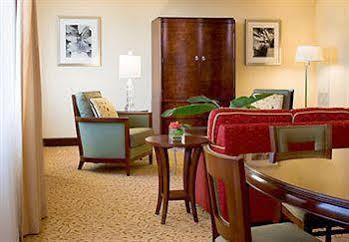 Hotel Marriott Westshore 3*